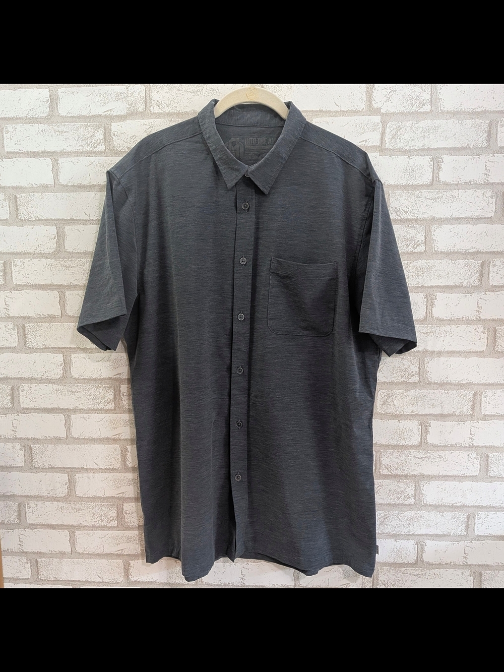 Into the AM Men's Shirt Size XL Comfortable Stretch Grey